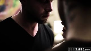 Братья в два хуя жестко поимели няшную студентку в мохнатку и узкое очко